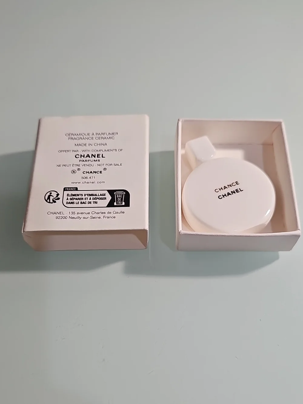 CHANEL Chance Ceramic Fragrance Diffuser Compact in Soft White